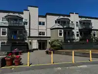 205 1850 SOUTHMERE CRESCENT - thumbnail 9