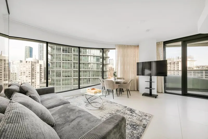 1308 1033 NELSON STREET - photo 3 of 21