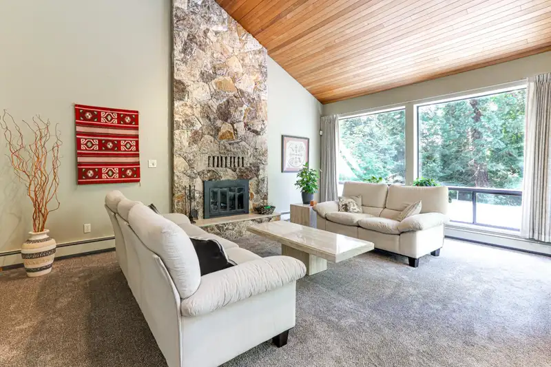 7873 WOODHURST DRIVE - photo 2 of 40