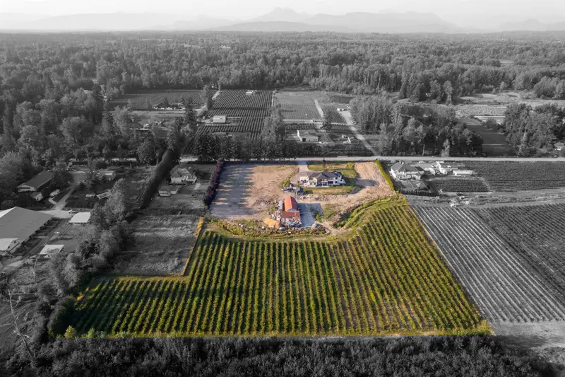 26070 36 AVENUE - photo 4 of 25