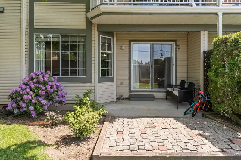 3 5760 174 STREET - photo 3 of 33