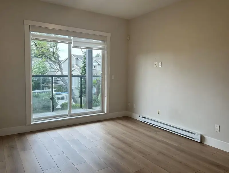 305 5288 BERESFORD STREET - photo 2 of 11