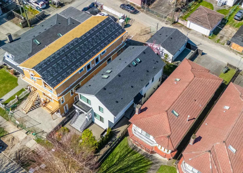 2045 E 51 AVENUE - photo 2 of 25