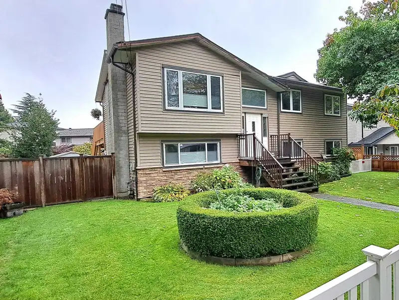 8566 144 STREET - photo 1 of 40