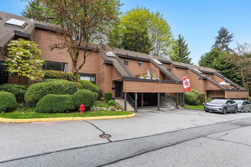 429 CAMBRIDGE WAY - photo 1 of 40