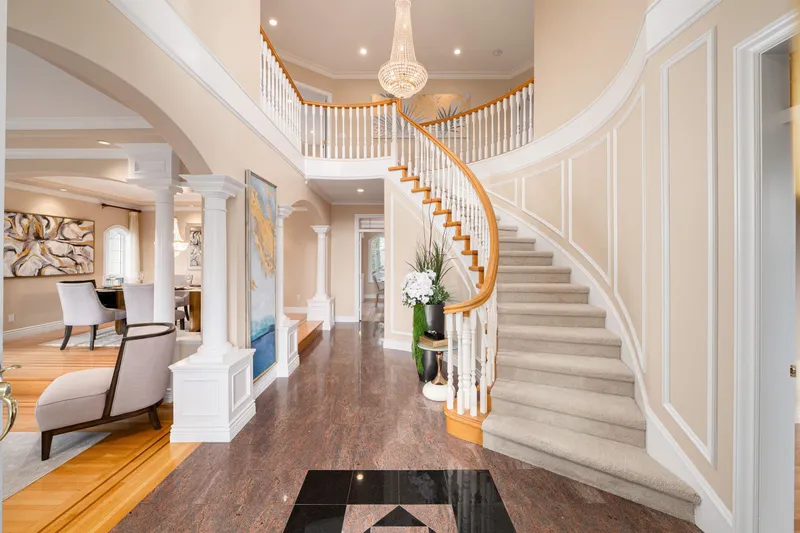 6111 KITCHENER STREET - photo 3 of 25