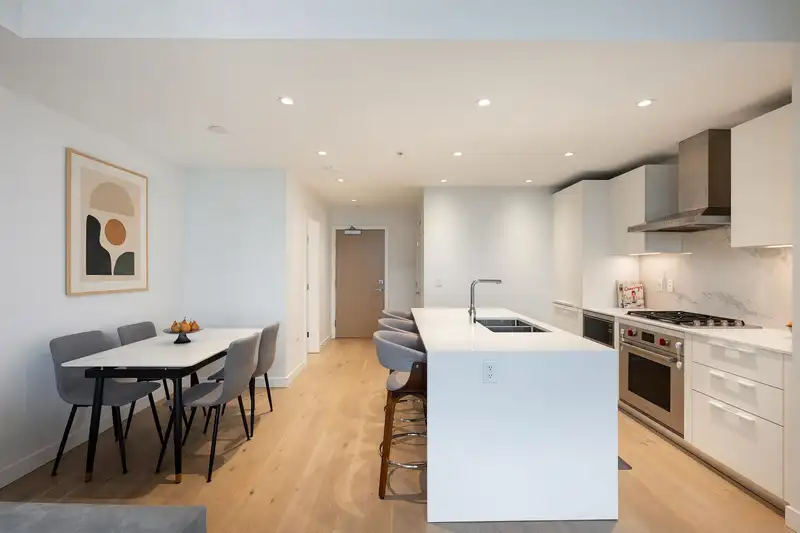 3602 6699 DUNBLANE AVENUE - photo 4 of 32