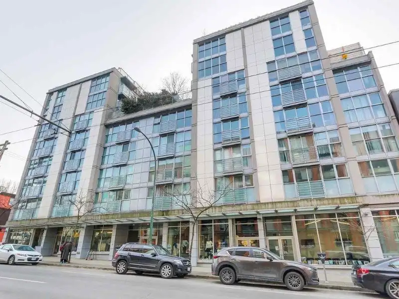 816 168 POWELL STREET - photo 1 of 8