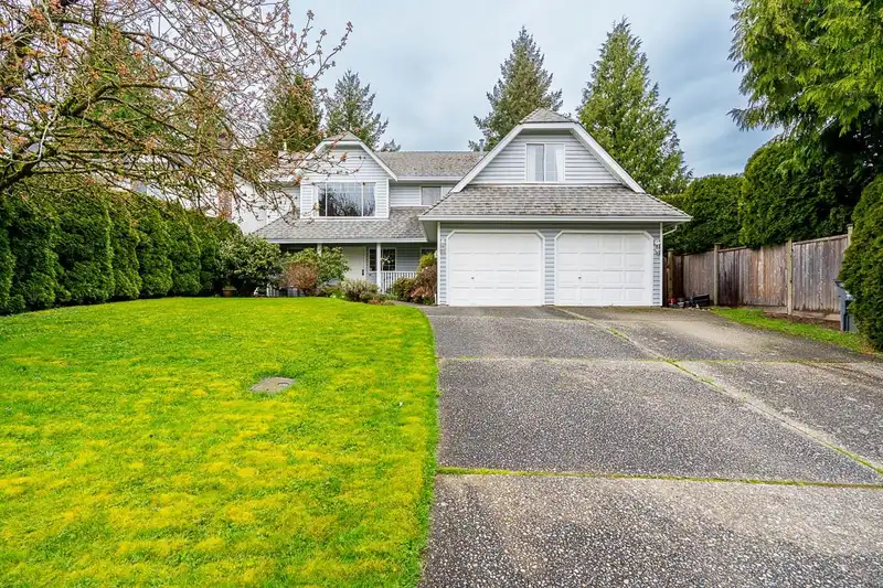 6075 133B STREET - photo 1 of 39
