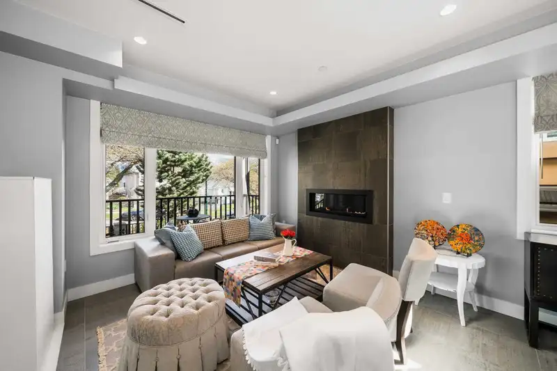 3128 GRAVELEY STREET - photo 4 of 40