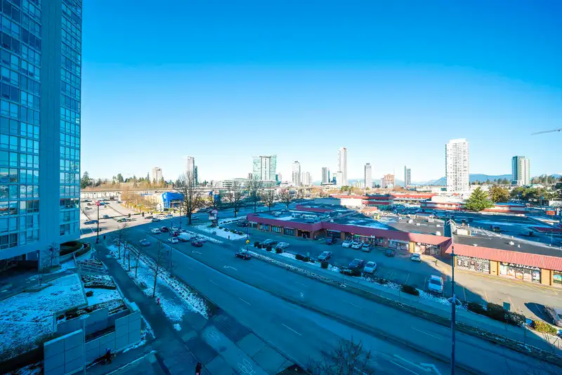 504 13688 100 AVENUE - photo 4 of 40