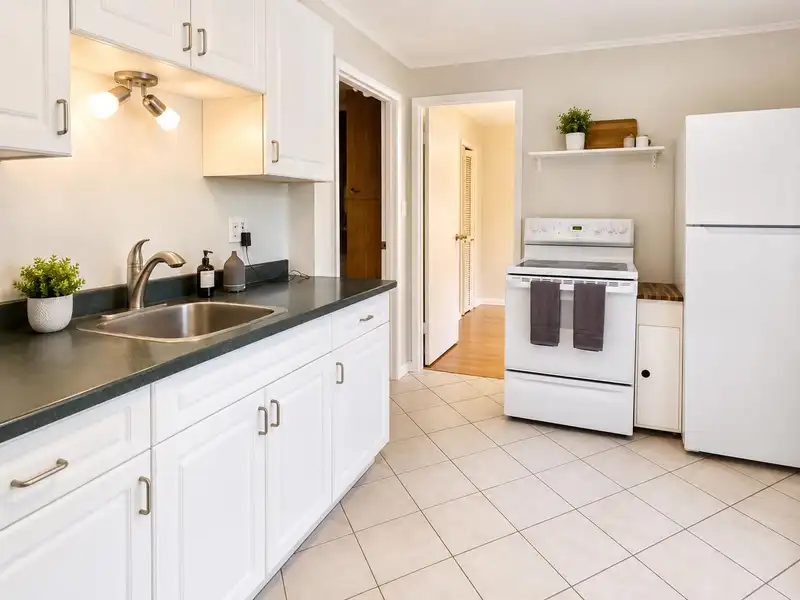 1502 DEPOT ROAD - photo 3 of 14