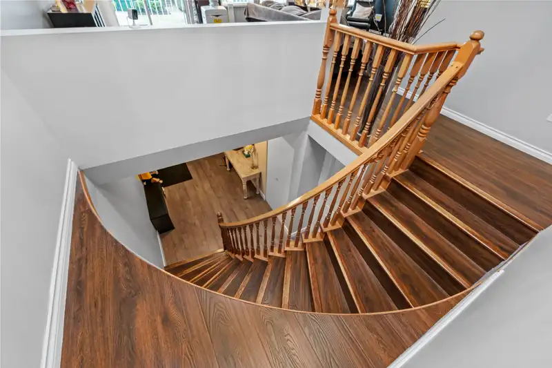1629 PRAIRIE AVENUE - photo 2 of 37