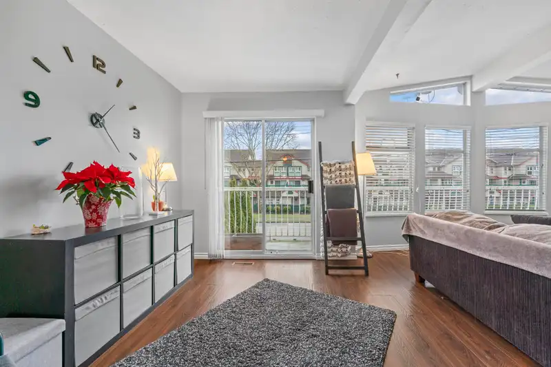 1629 PRAIRIE AVENUE - photo 3 of 37