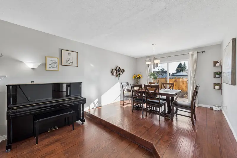 15440 95A AVENUE - photo 2 of 25