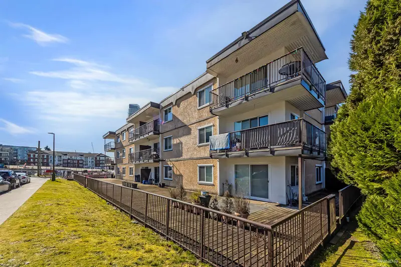 209 630 CLARKE ROAD - photo 2 of 25