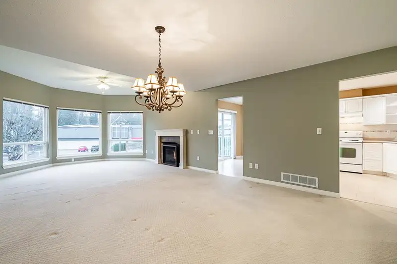 22 32777 CHILCOTIN DRIVE - photo 3 of 28