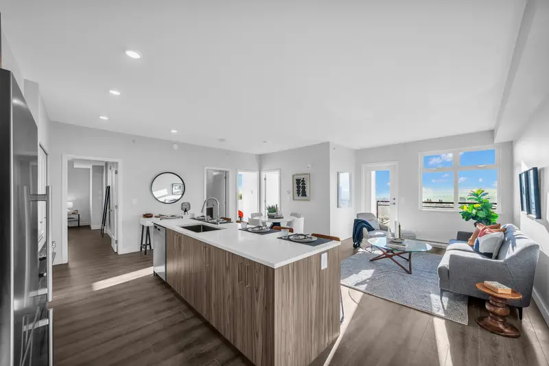 404 5535 HASTINGS STREET - photo 2 of 25