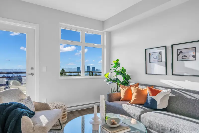 404 5535 HASTINGS STREET - photo 4 of 25