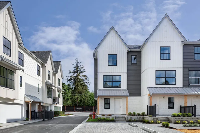 5 20329 80 AVENUE - photo 1 of 11