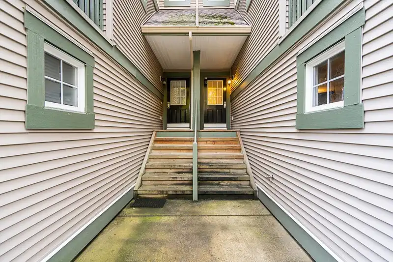 76 6050 166 STREET - photo 4 of 38