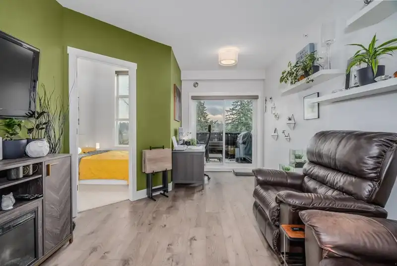 401 20175 53 AVENUE - photo 3 of 25