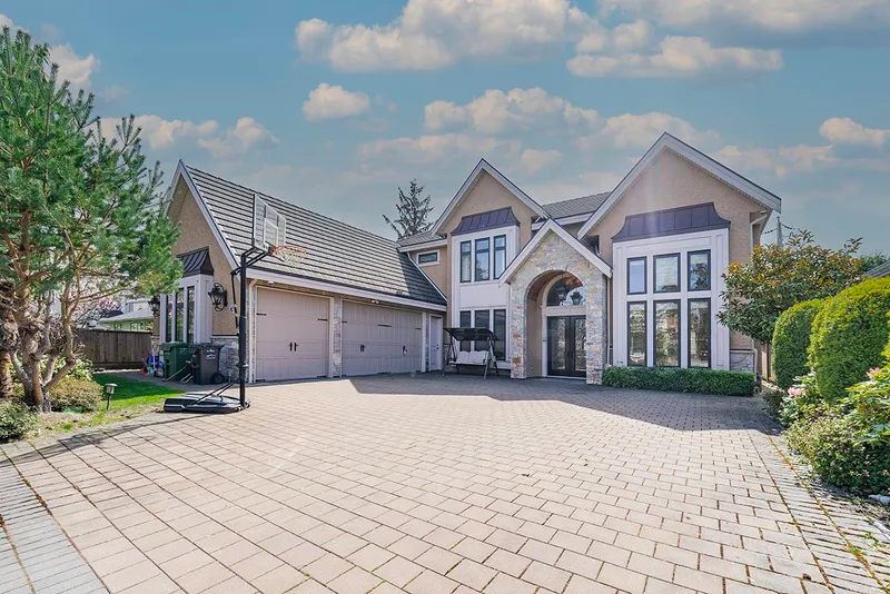 3388 NEWMORE AVENUE - photo 1 of 25