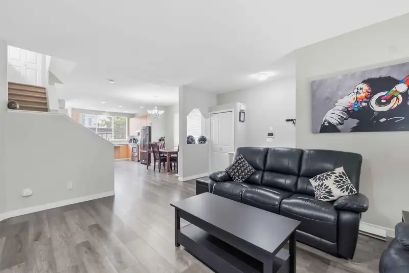 10288 243 STREET - photo 4 of 31