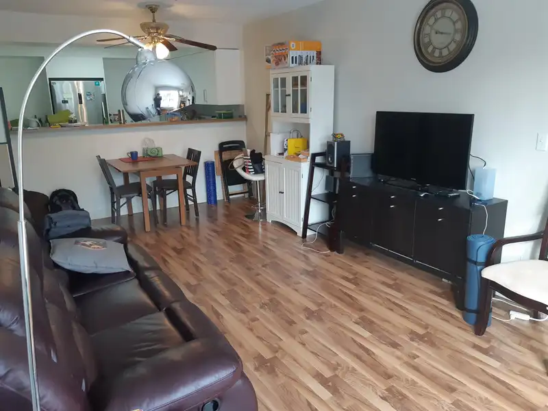 B302 9866 WHALLEY BOULEVARD - photo 2 of 12