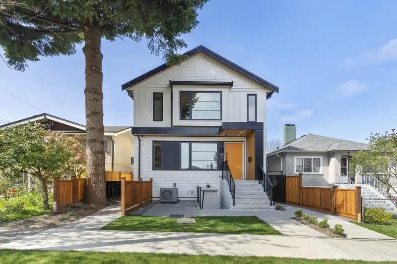 1 1243 NOOTKA STREET - photo 1 of 21