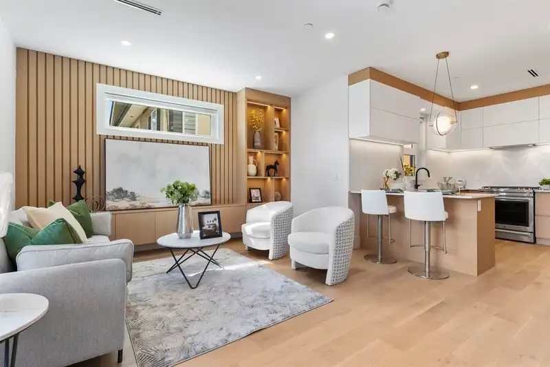 1 1243 NOOTKA STREET - photo 3 of 21