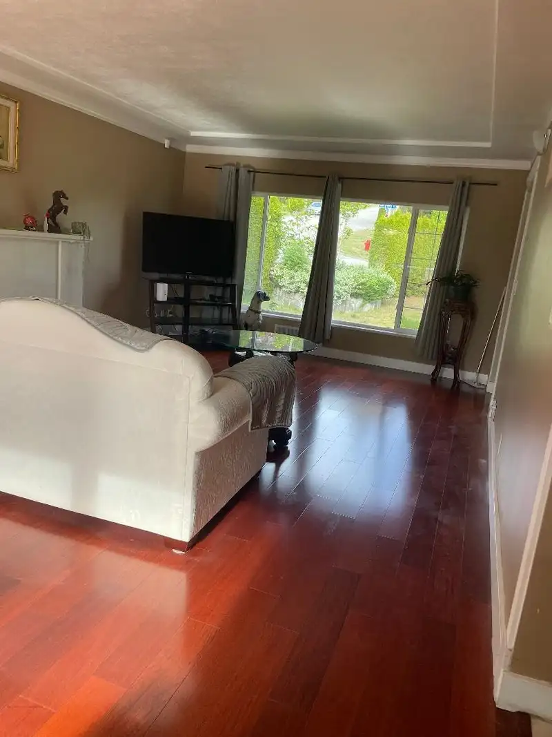 4497 CANTERBURY CRESCENT - photo 3 of 16