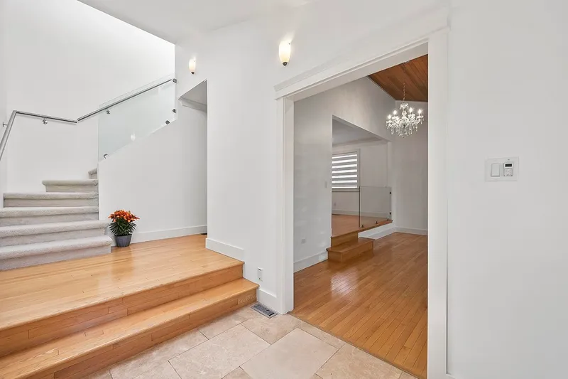 3558 W 32ND AVENUE - photo 4 of 25