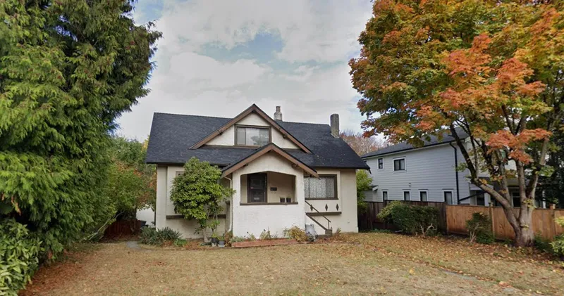 1081 W 16TH AVENUE - photo 1 of 2