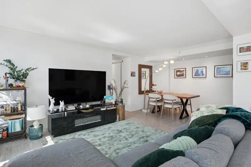 2803 1367 ALBERNI STREET - photo 4 of 33