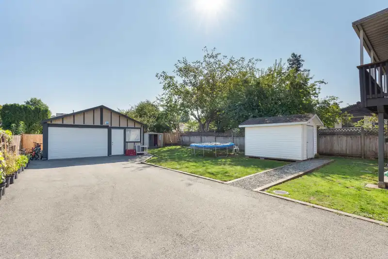 12344 228 STREET - photo 2 of 31