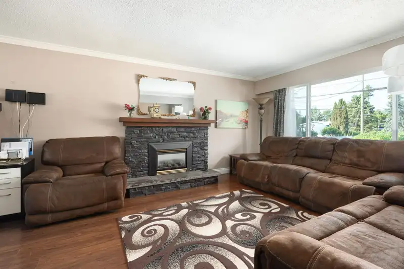 12344 228 STREET - photo 3 of 31