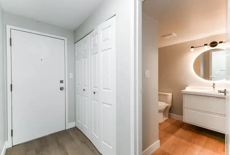 207 7295 MOFFATT ROAD - photo 3 of 32