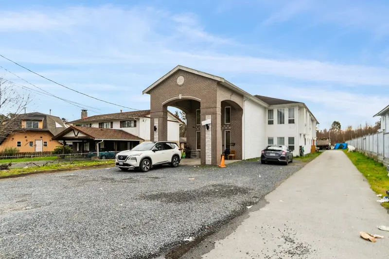 11260 WESTMINSTER HIGHWAY - photo 2 of 10