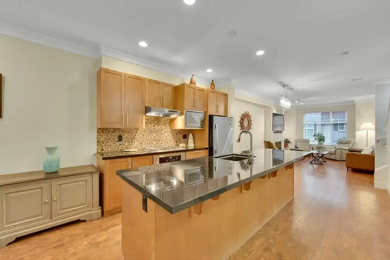 47 3009 156 STREET - photo 2 of 19