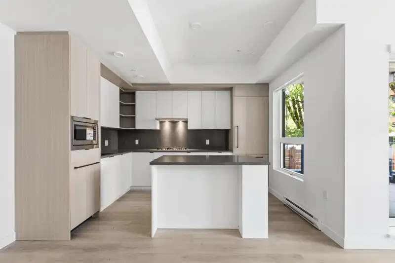 102 2268 E BROADWAY - photo 1 of 14