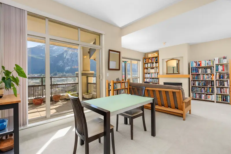 602 1211 VILLAGE GREEN WAY - photo 4 of 25