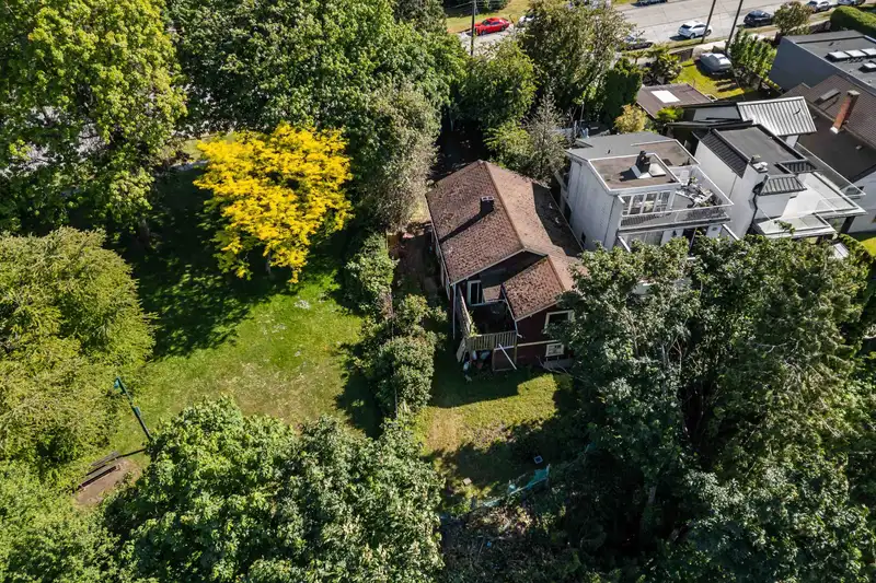 2497 WALL STREET - photo 3 of 40