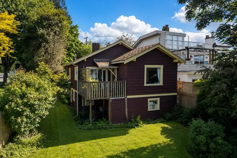 2497 WALL STREET - photo 4 of 40