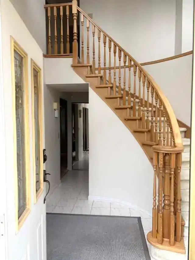 5095 NANAIMO STREET - photo 4 of 23