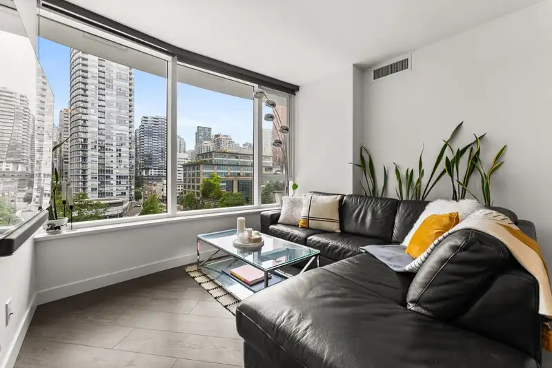 820 68 SMITHE STREET - photo 4 of 27