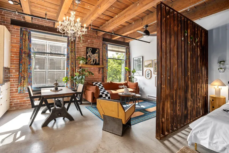 310 55 E CORDOVA STREET - photo 3 of 25