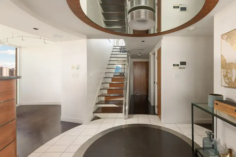 1201 1633 W 10TH AVENUE - photo 2 of 40