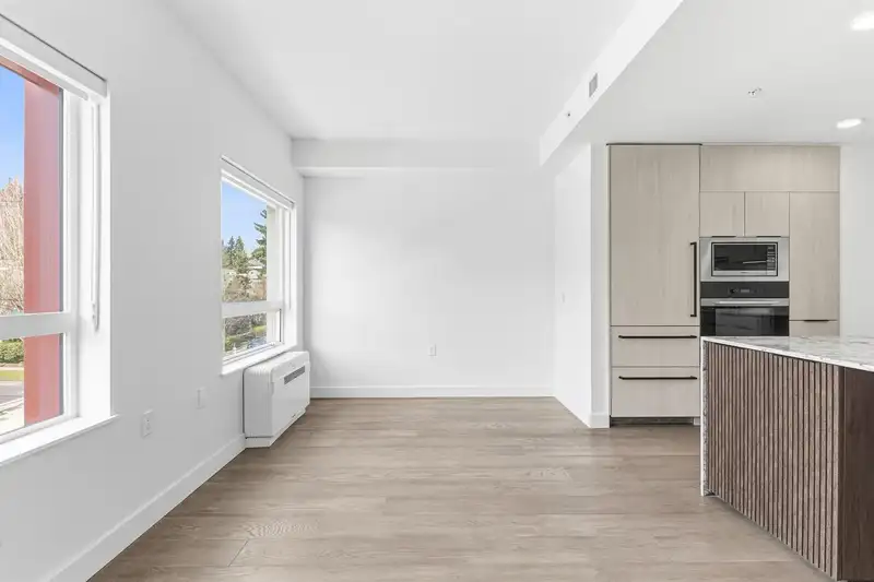 303 3590 W 39TH AVENUE - photo 2 of 21