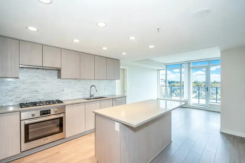 1904 1182 WESTWOOD STREET - photo 3 of 40